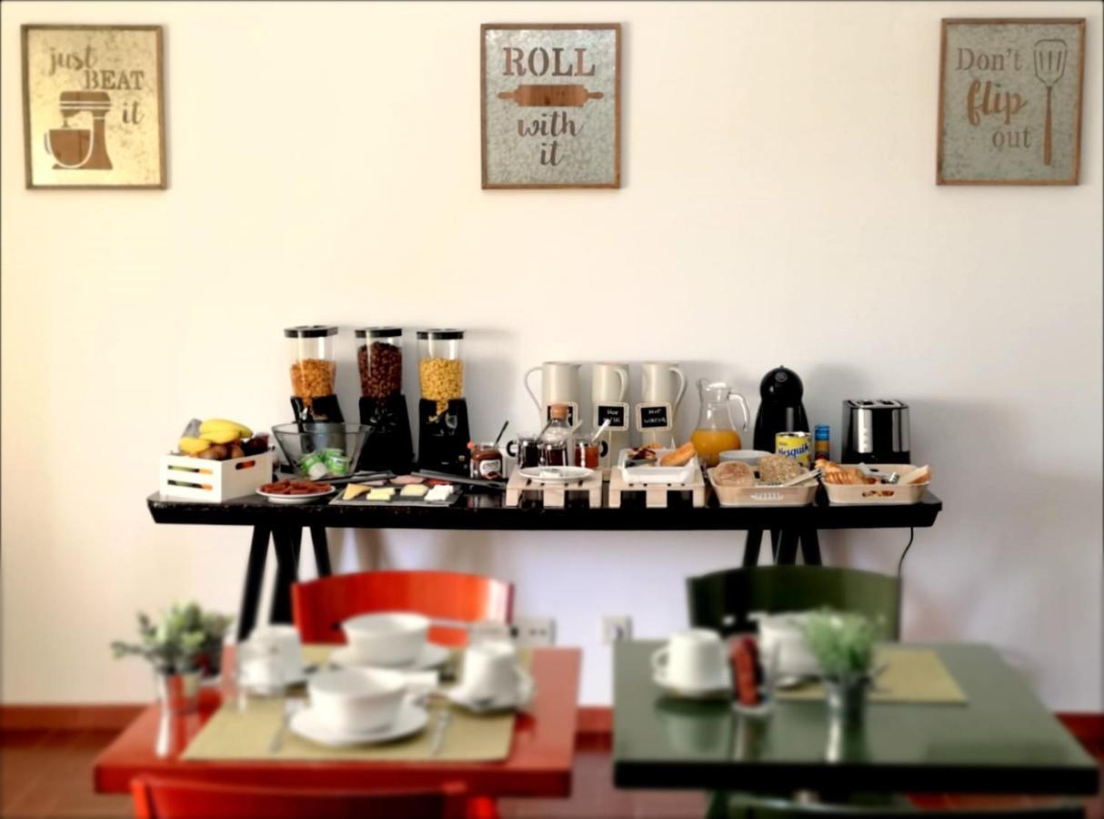 Tugaplace Acomodação com café da manhã Montijo Exterior foto