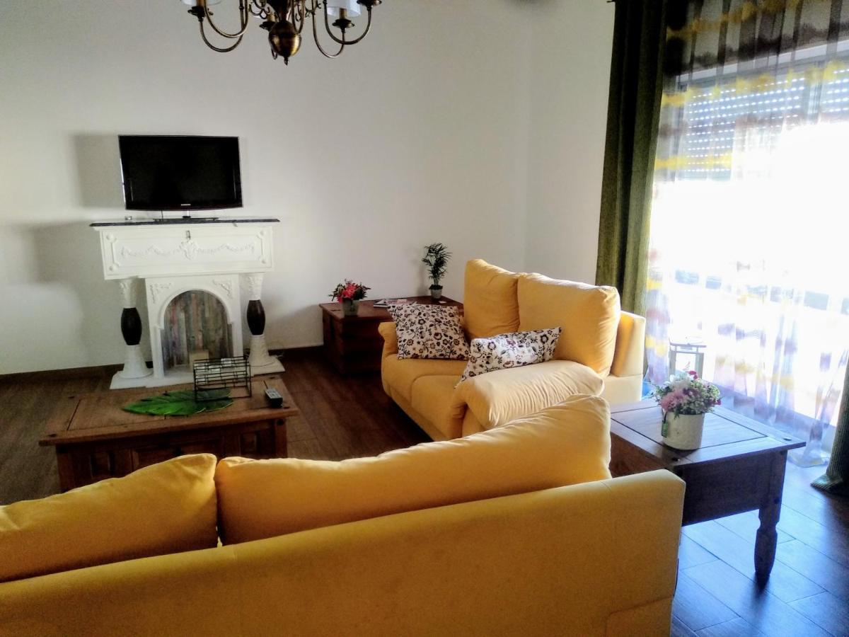 Tugaplace Acomodação com café da manhã Montijo Exterior foto